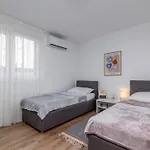 Trieste By Interhome * רוביני